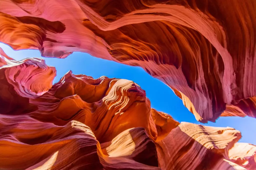 Antelope canyon in Arizona è uno dei 5 posti incredibili nel mondo