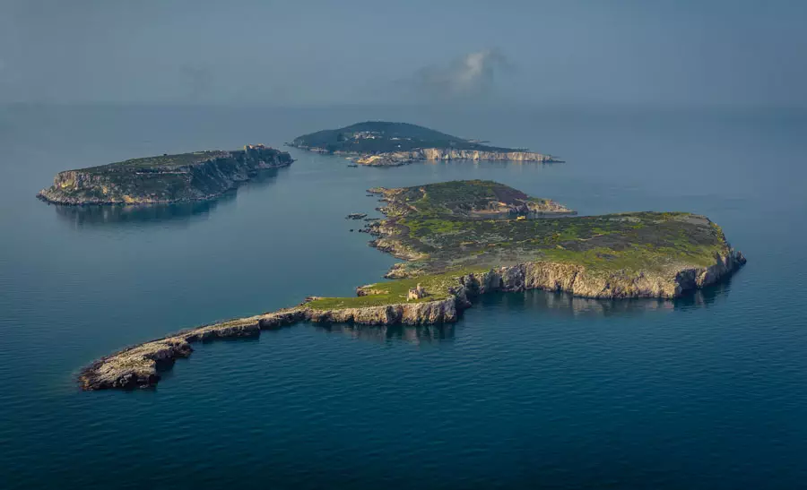 Isole Tremiti viste dall'alto - Pianosa, Cretaccio e Vecchia - ph. Vanda Biffani