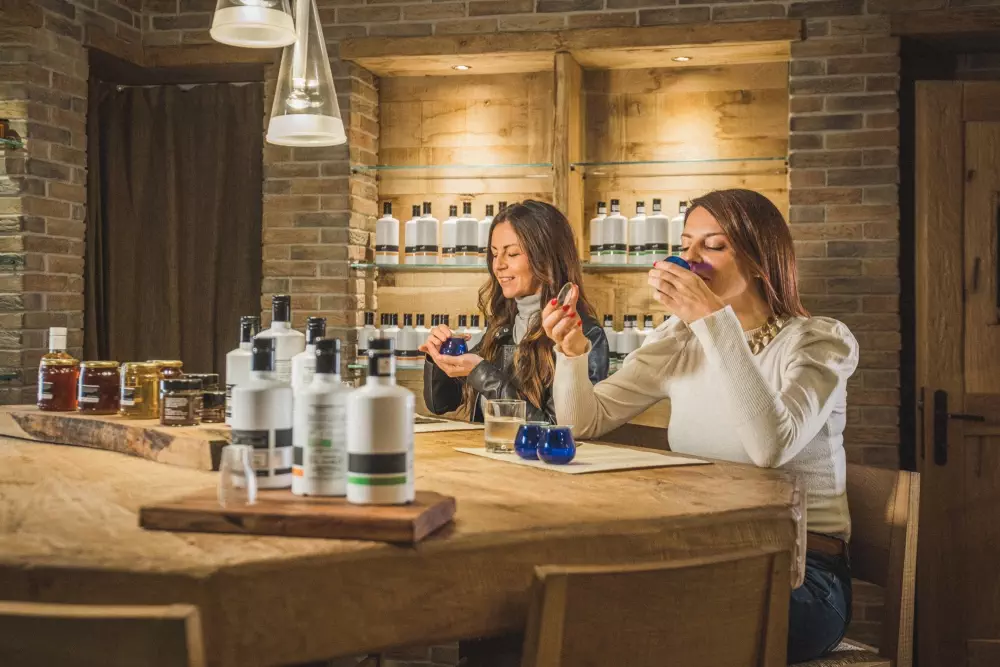GARDATRENTINO La tradizione dell'olio di oliva-ph. PRUGNOLA