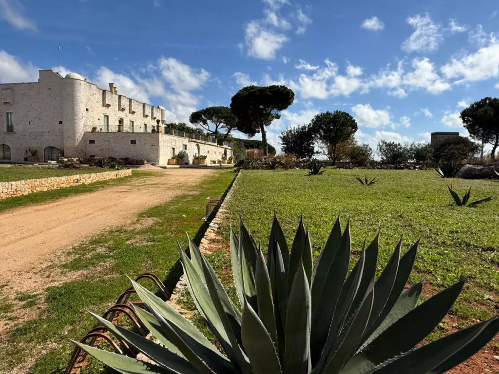 La maestosa Masseria Bottari - ph. Lucrezia Argentiero