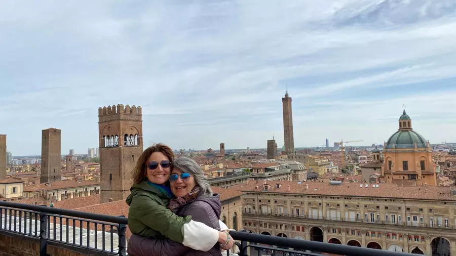 Noi-di-Vagabondaggi.com-sui-tetti-bolognesi